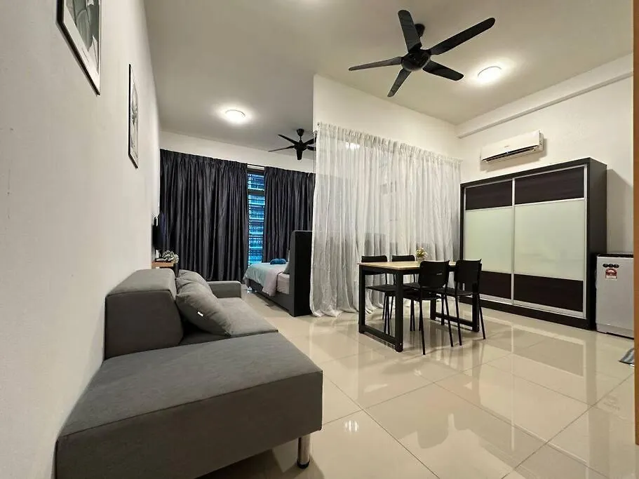 Plazio 1 Bedroom & Studio 新山 0*,