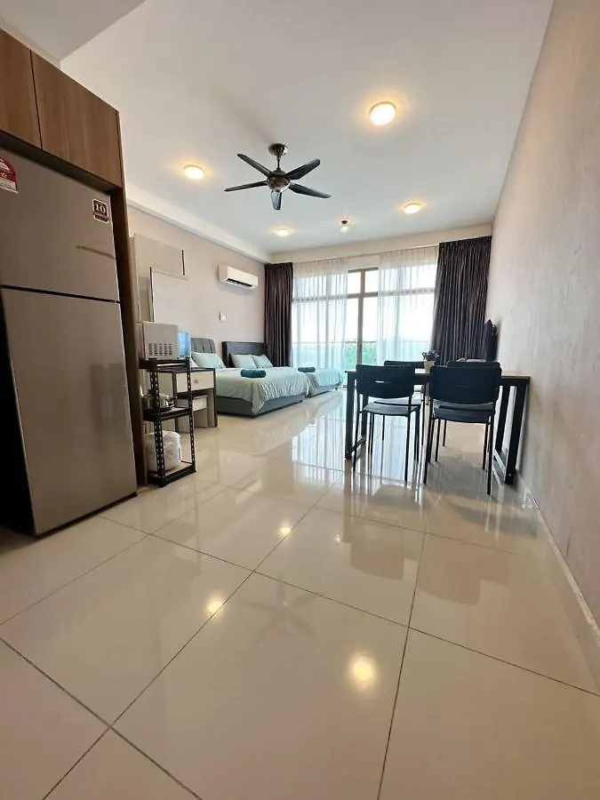 Plazio 1 Bedroom & Studio 新山 0*,